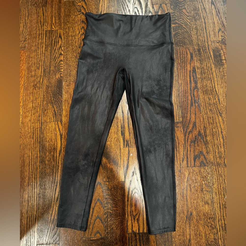 Spanx 1X petite Faux leather leggings, worn under 5 times.